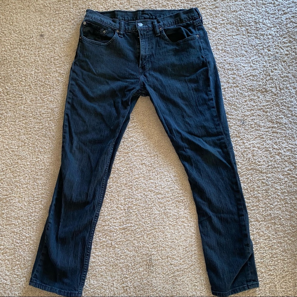 Men’s Black straight leg Levi Jeans Size 34x30